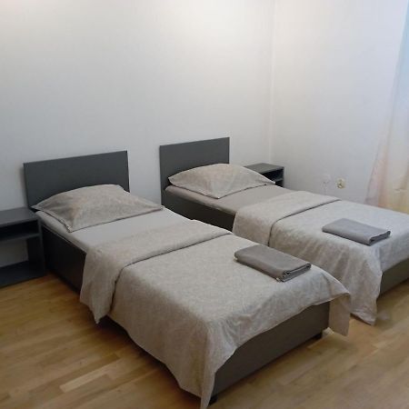 מלון ורשה Meier House Wawer מראה חיצוני תמונה