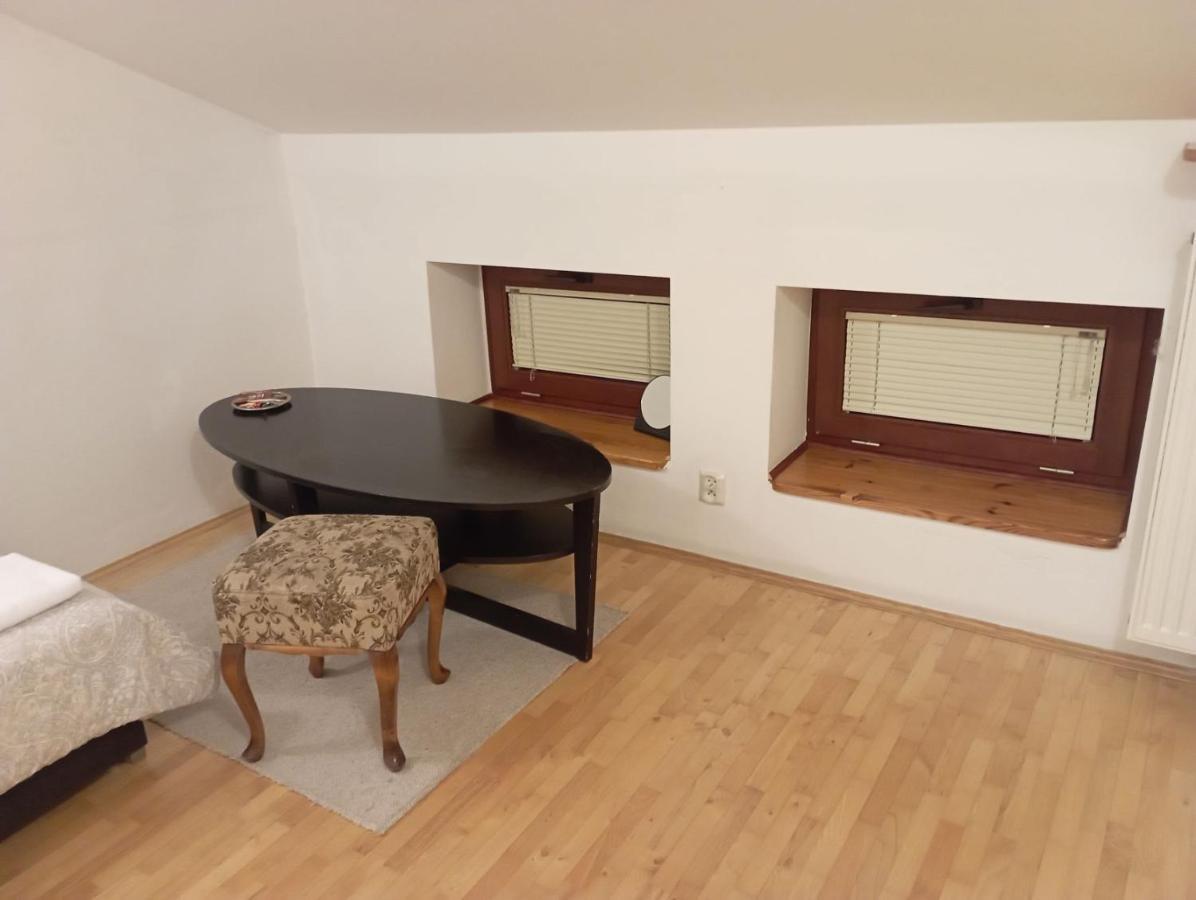 מלון ורשה Meier House Wawer מראה חיצוני תמונה