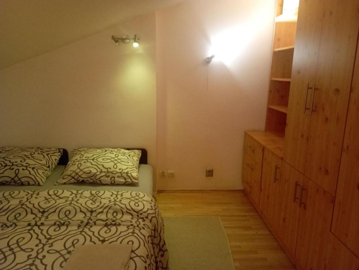 מלון ורשה Meier House Wawer מראה חיצוני תמונה