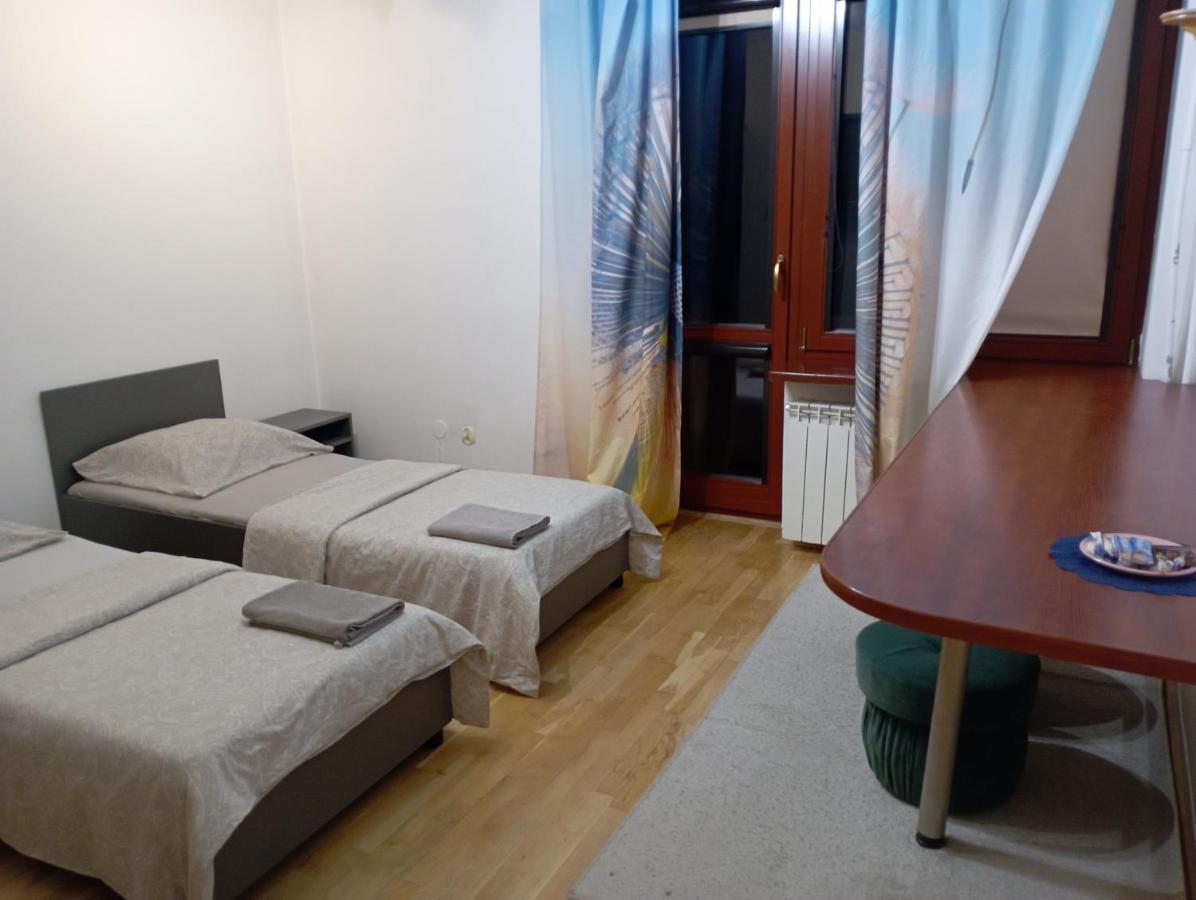 מלון ורשה Meier House Wawer מראה חיצוני תמונה
