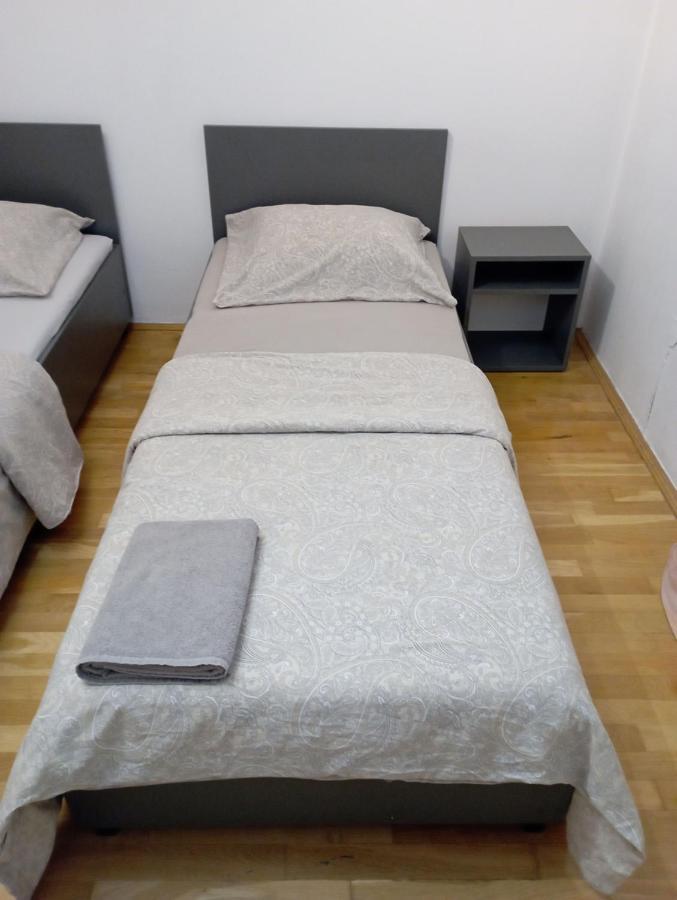 מלון ורשה Meier House Wawer מראה חיצוני תמונה