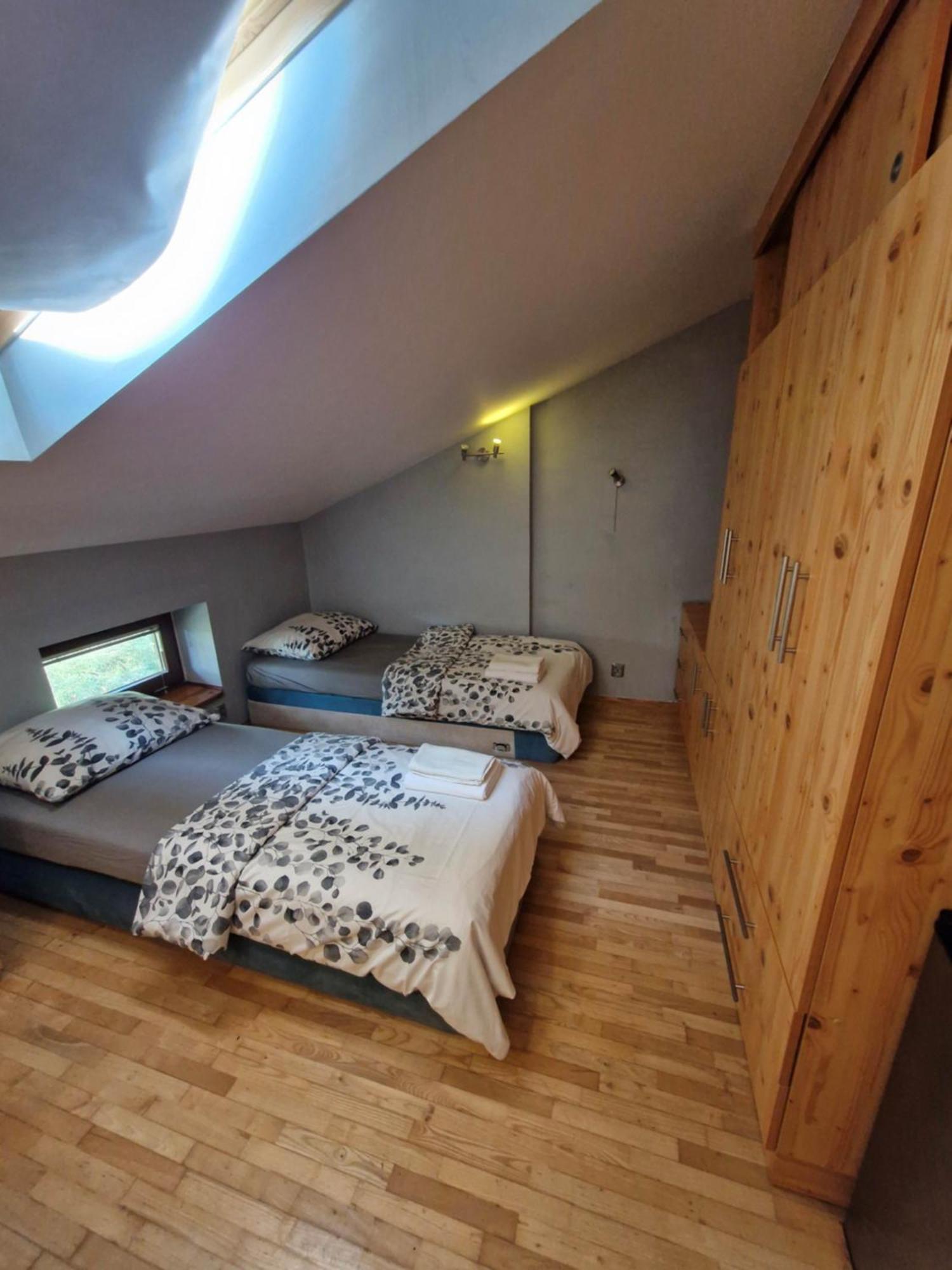 מלון ורשה Meier House Wawer מראה חיצוני תמונה